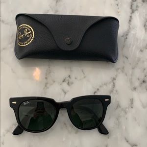 Ray-Ban Meteor sunglasses